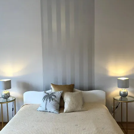 Britannica Apartment