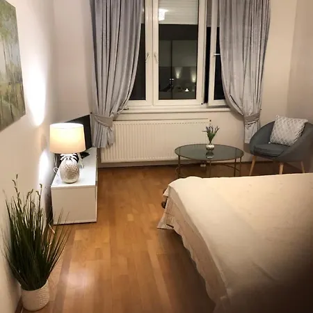 Britannica Apartment *